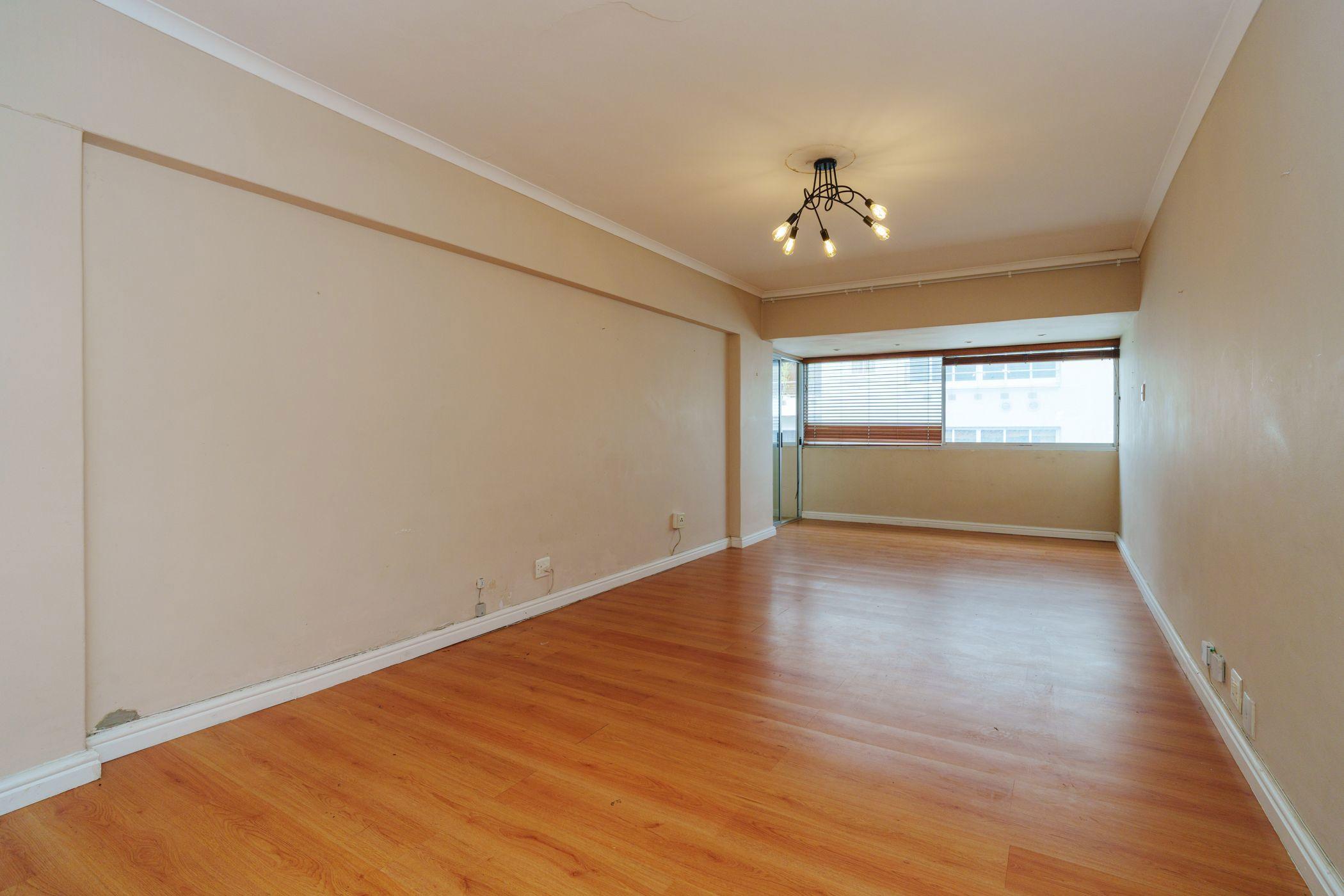 Image 4 of 6
