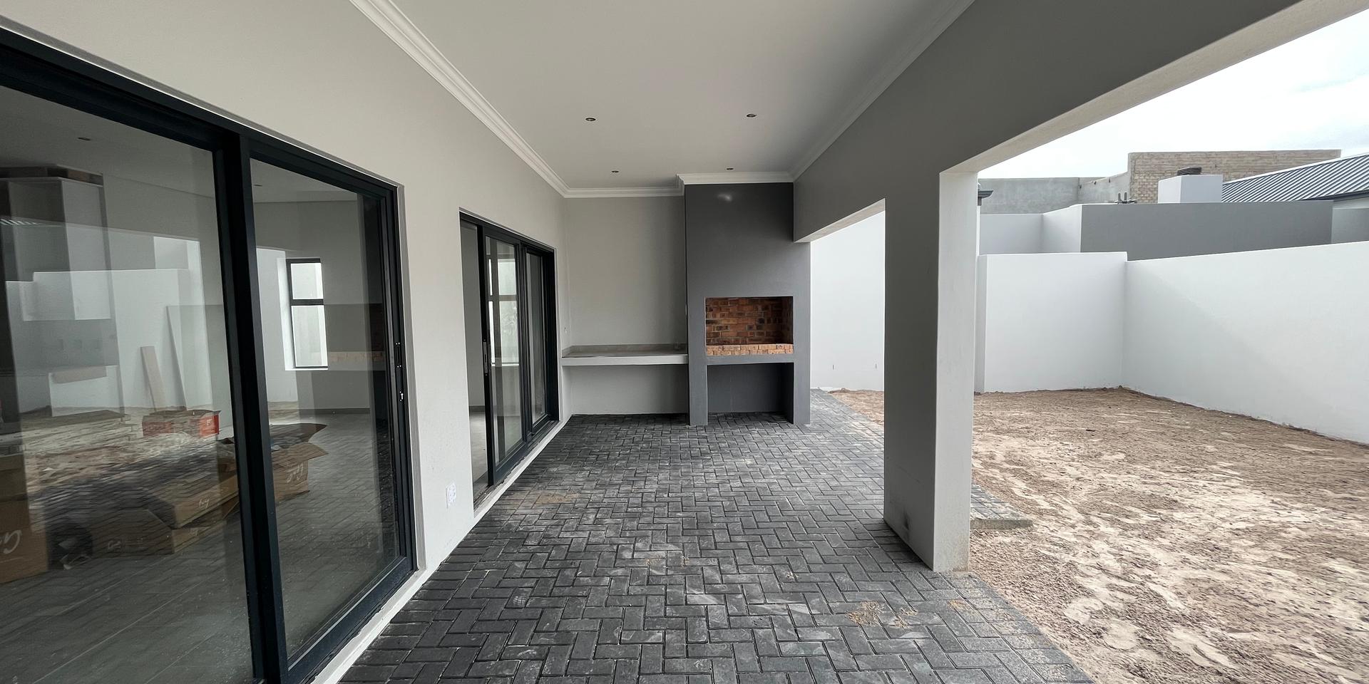 Image 4 of 6