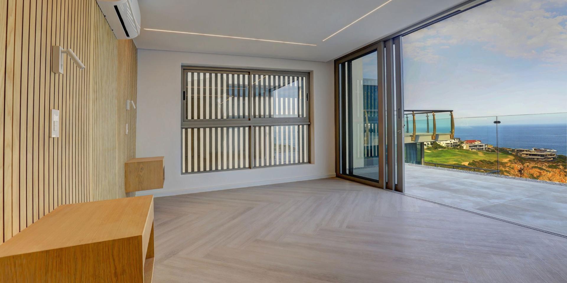Image 2 of 6