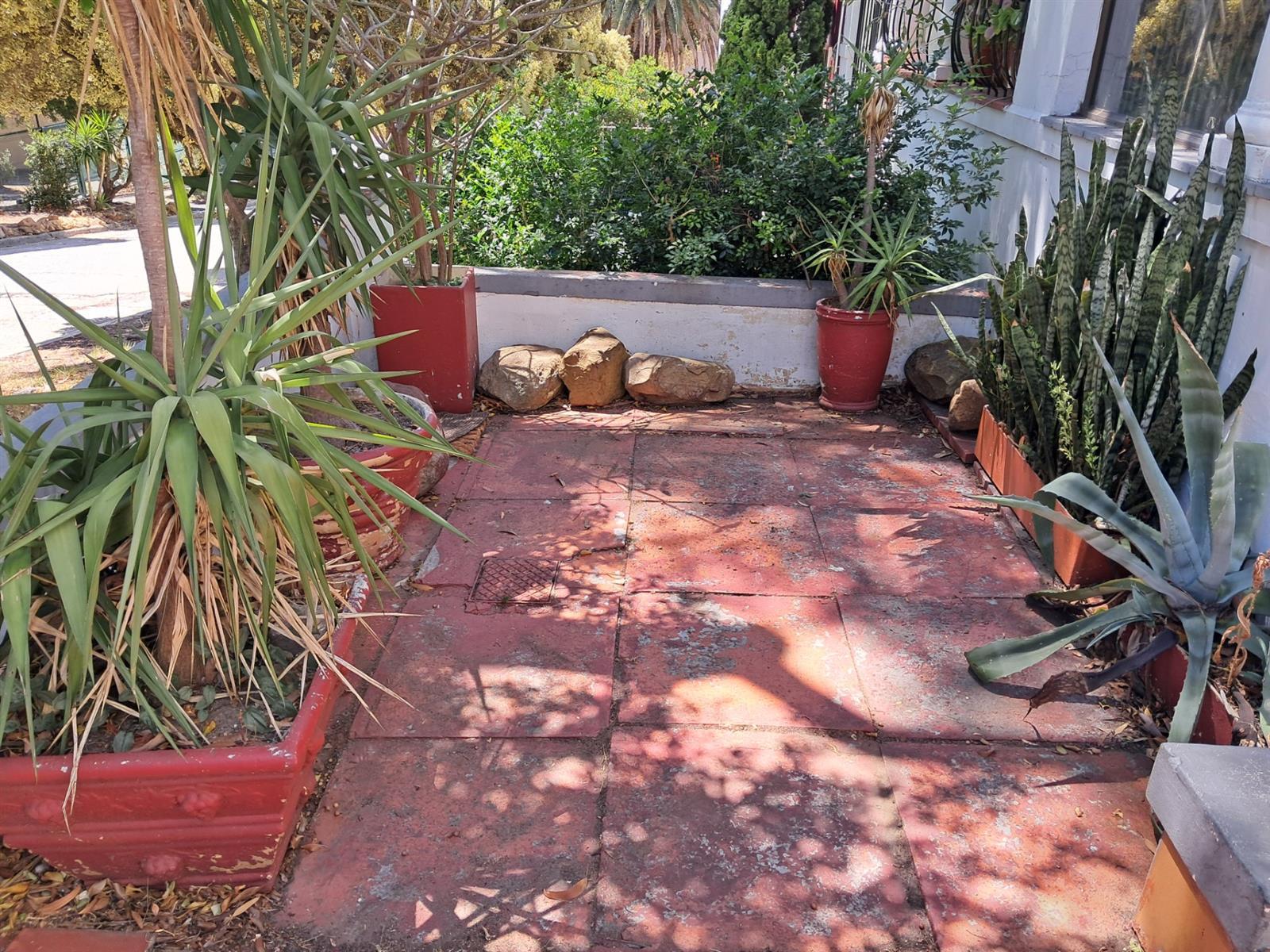 Image 3 of 6