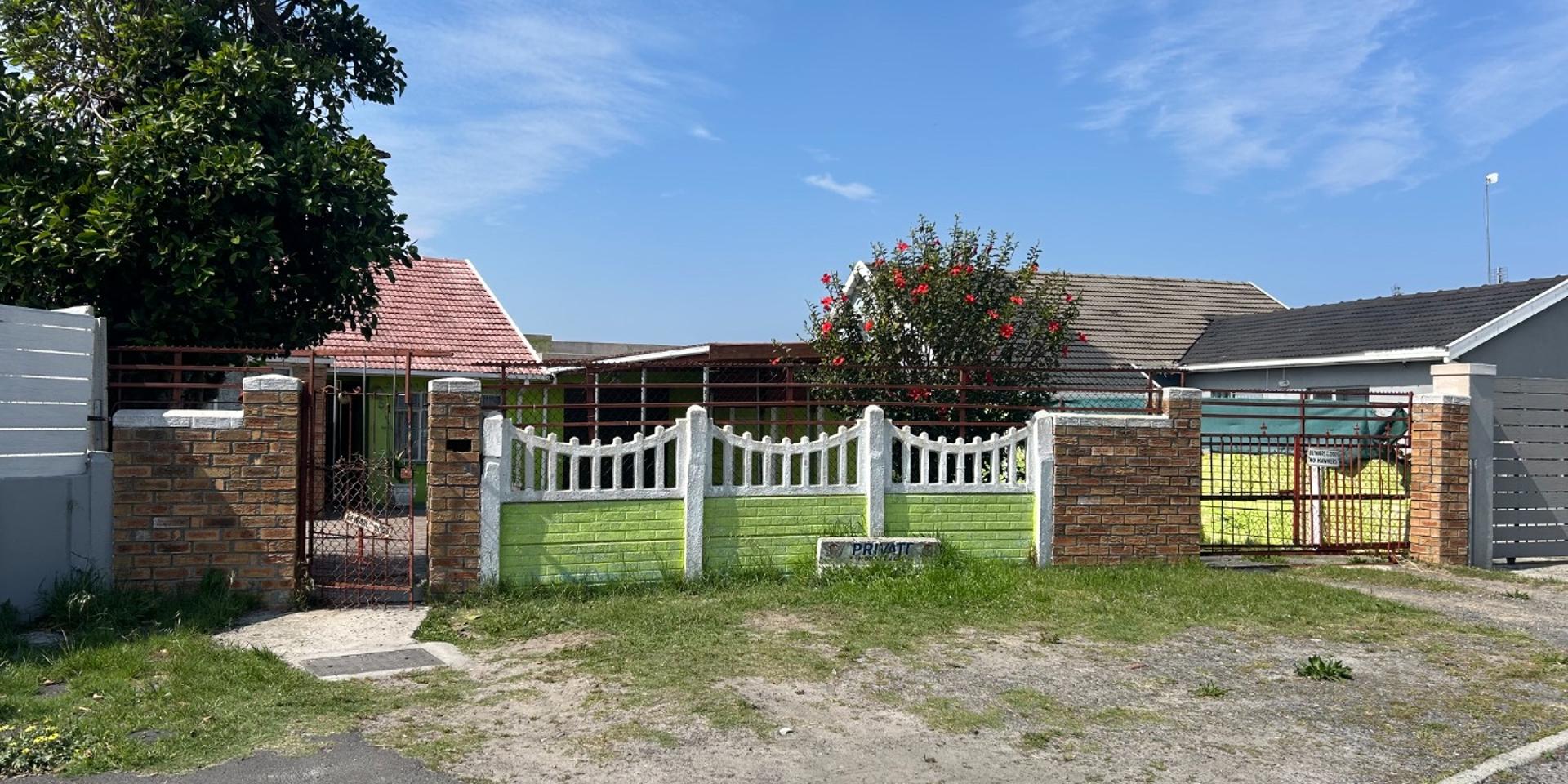 Image 4 of 6