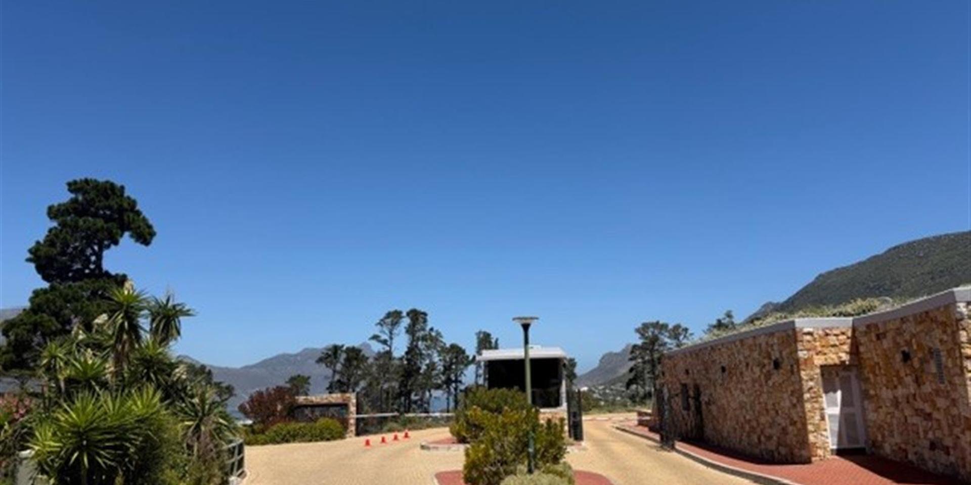 Image 5 of 6