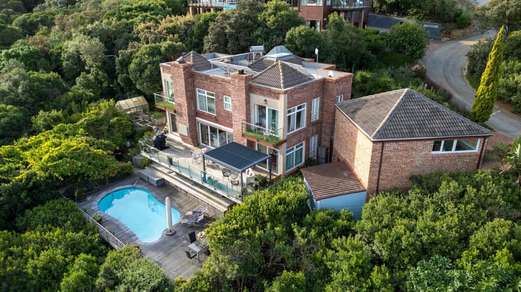 Main property image