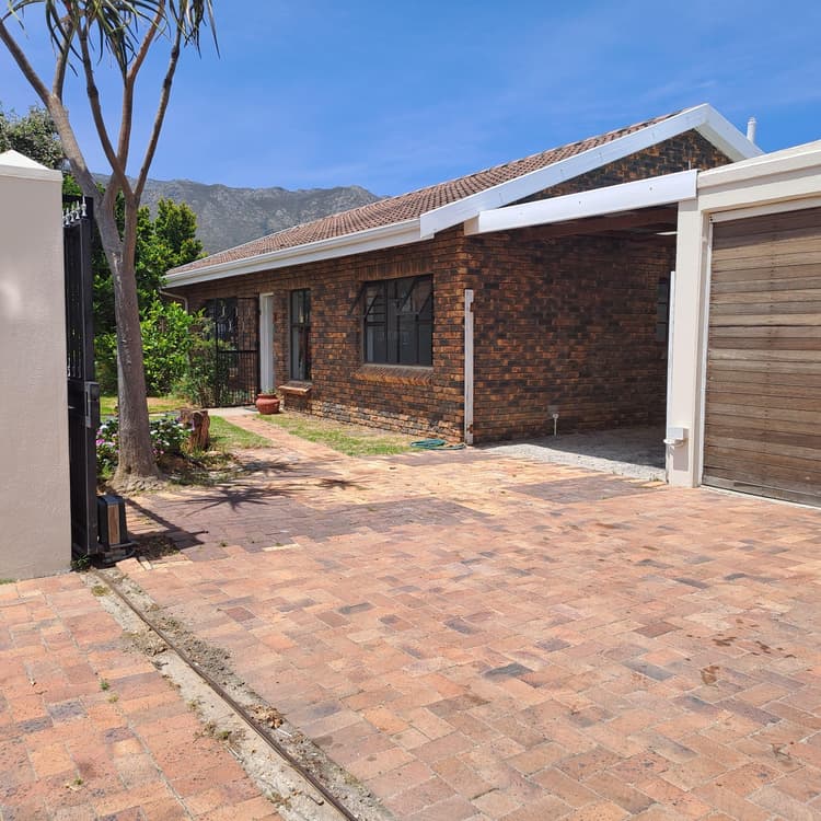 Main property image