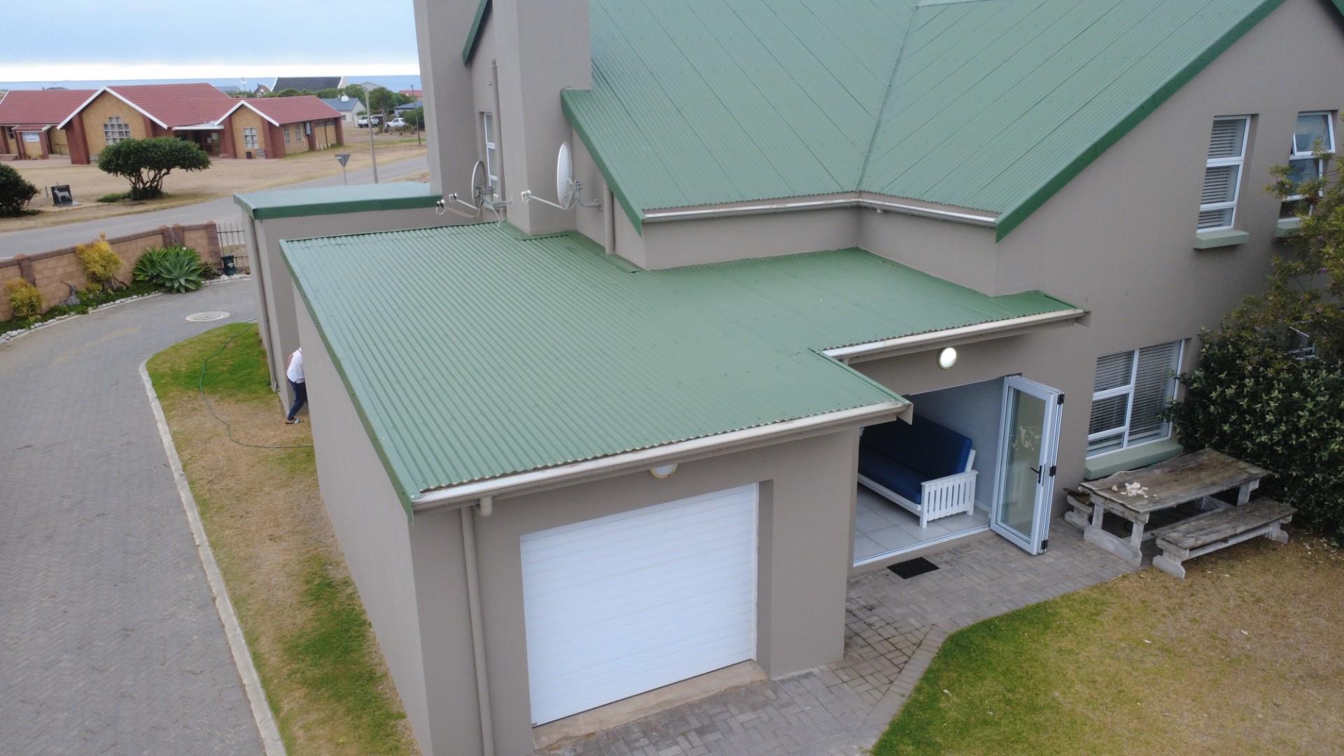 Image 4 of 6