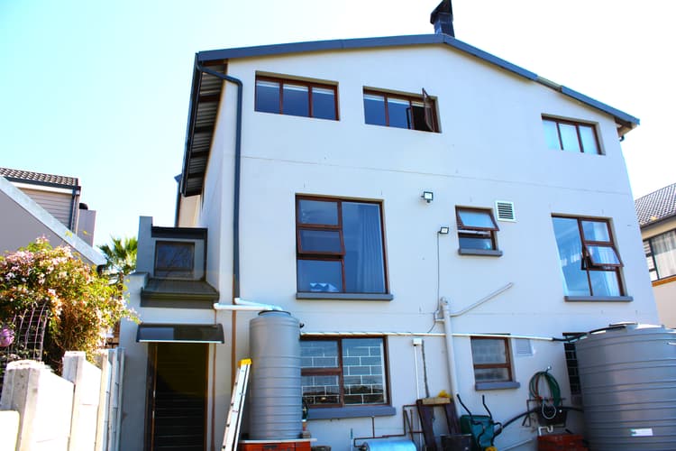 Main property image