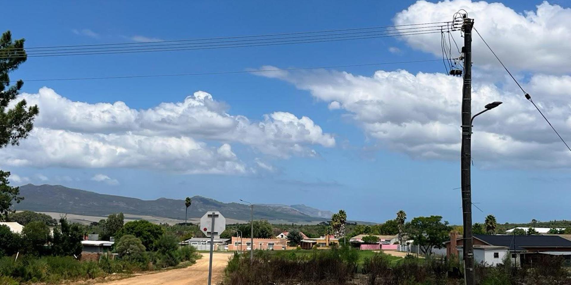 Image 4 of 6