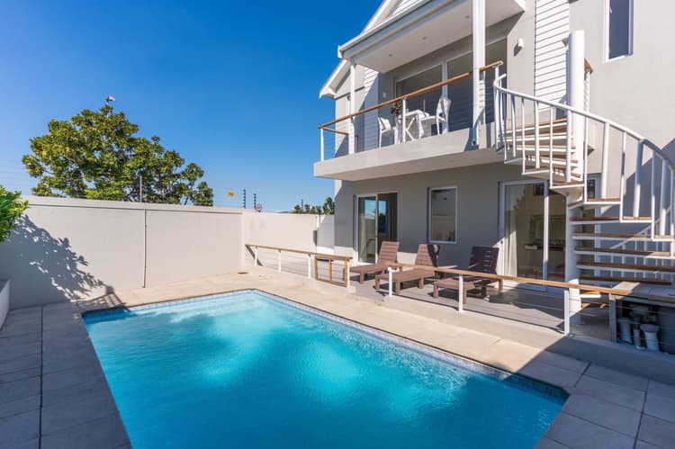 Main property image