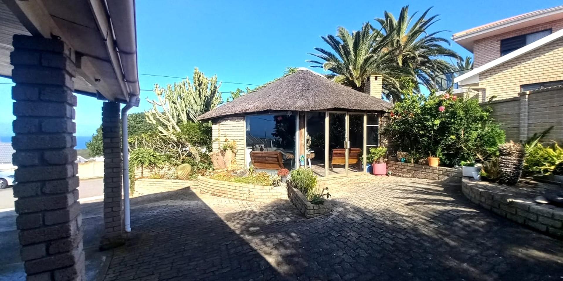 Image 4 of 6