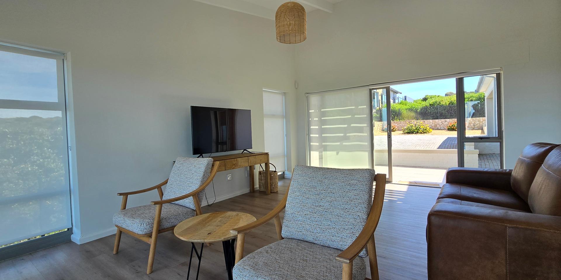 Image 4 of 6