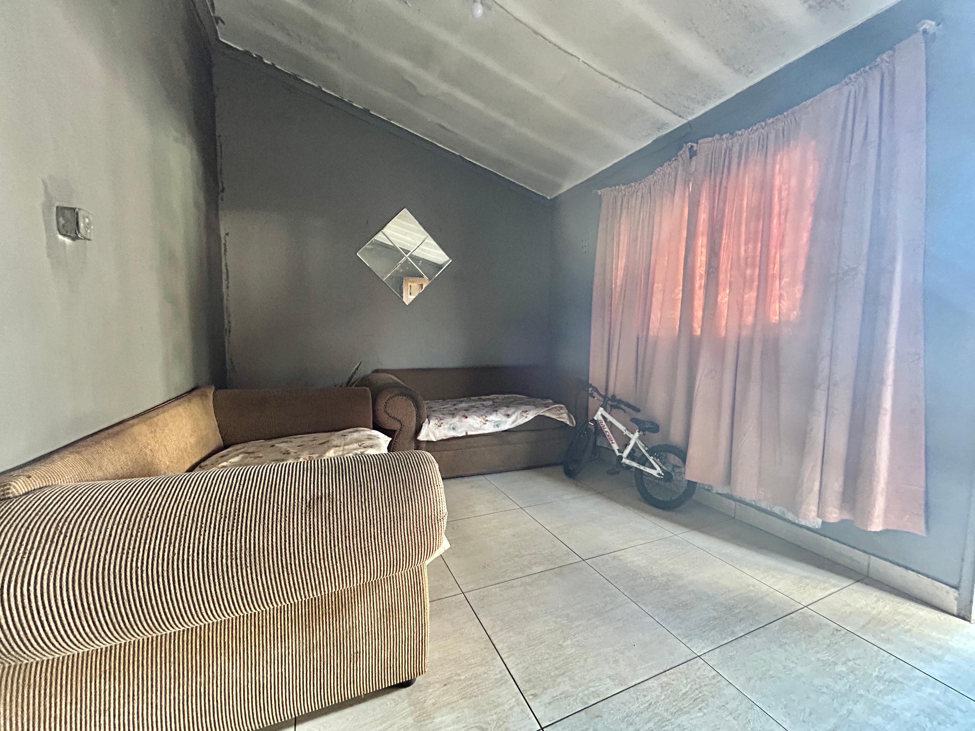 Image 2 of 6