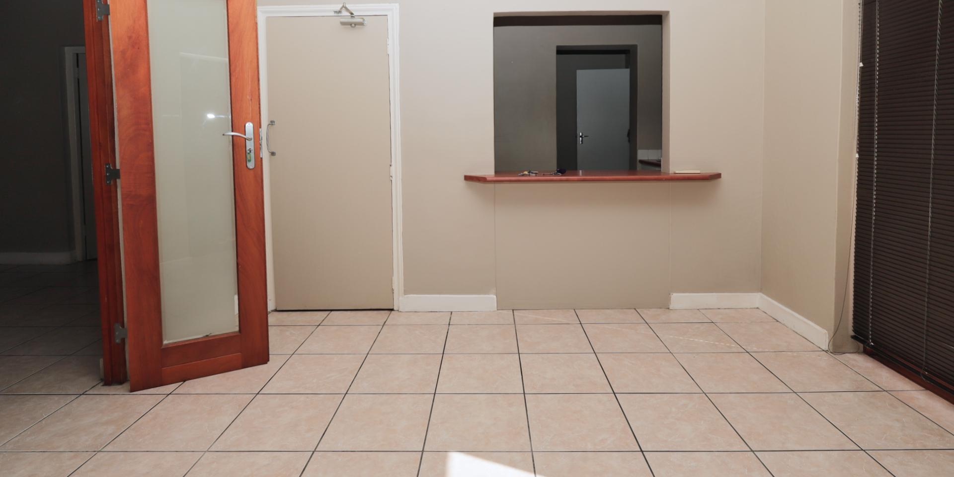 Image 5 of 6