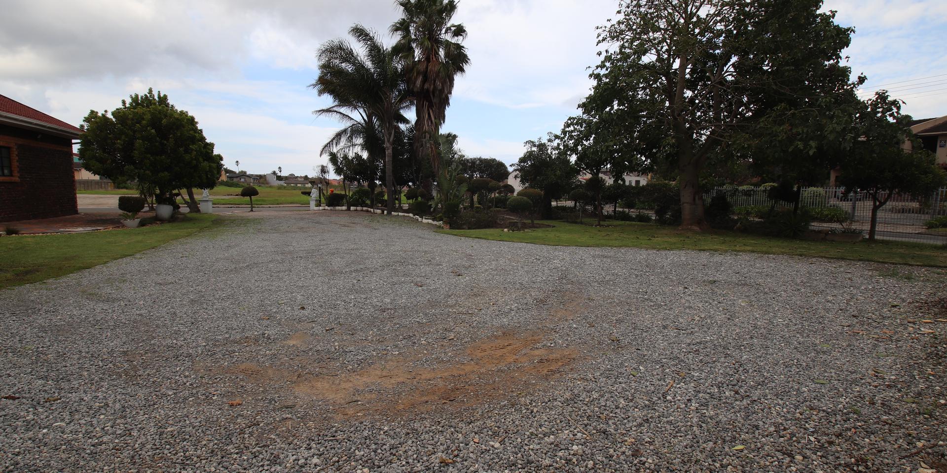 Image 2 of 6