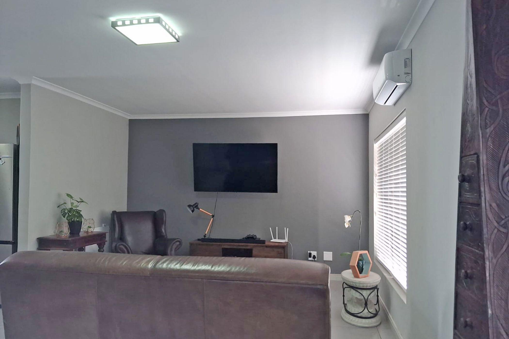 Image 3 of 6