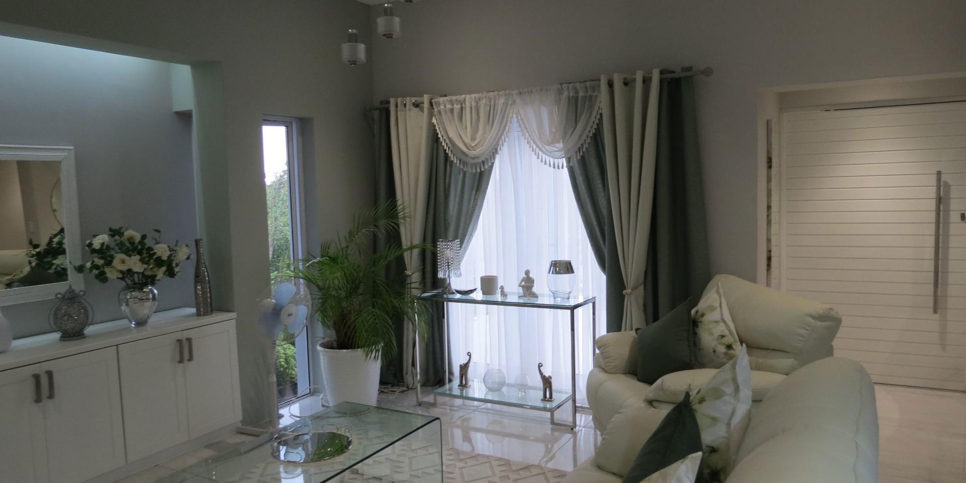 Image 4 of 6