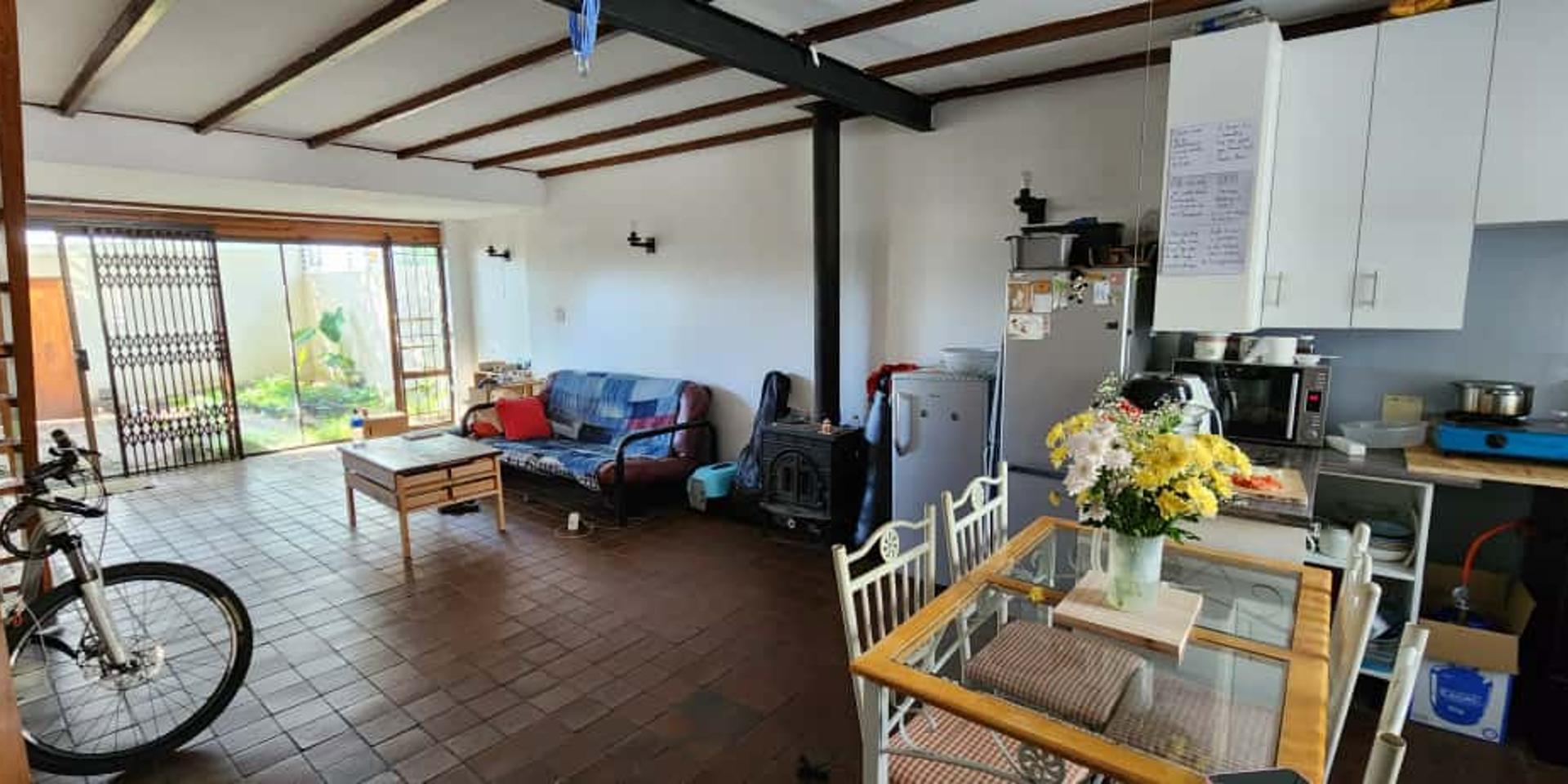 Image 4 of 6