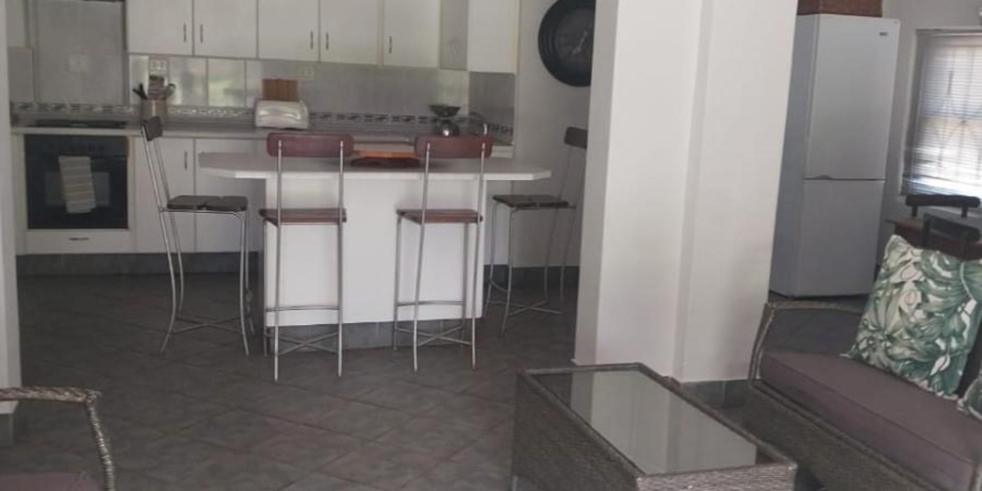 Image 4 of 6