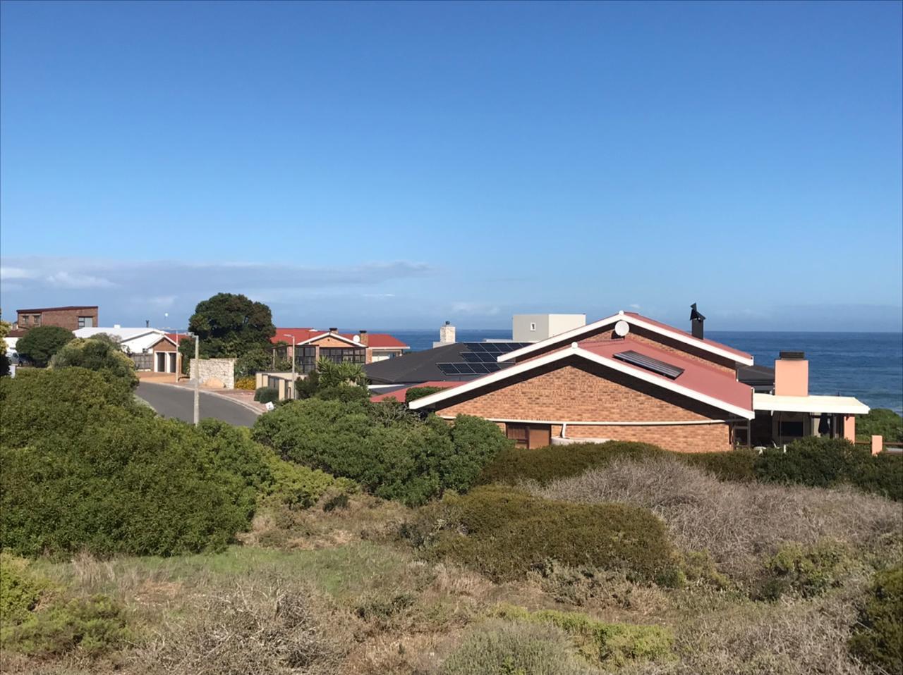 Image 4 of 6