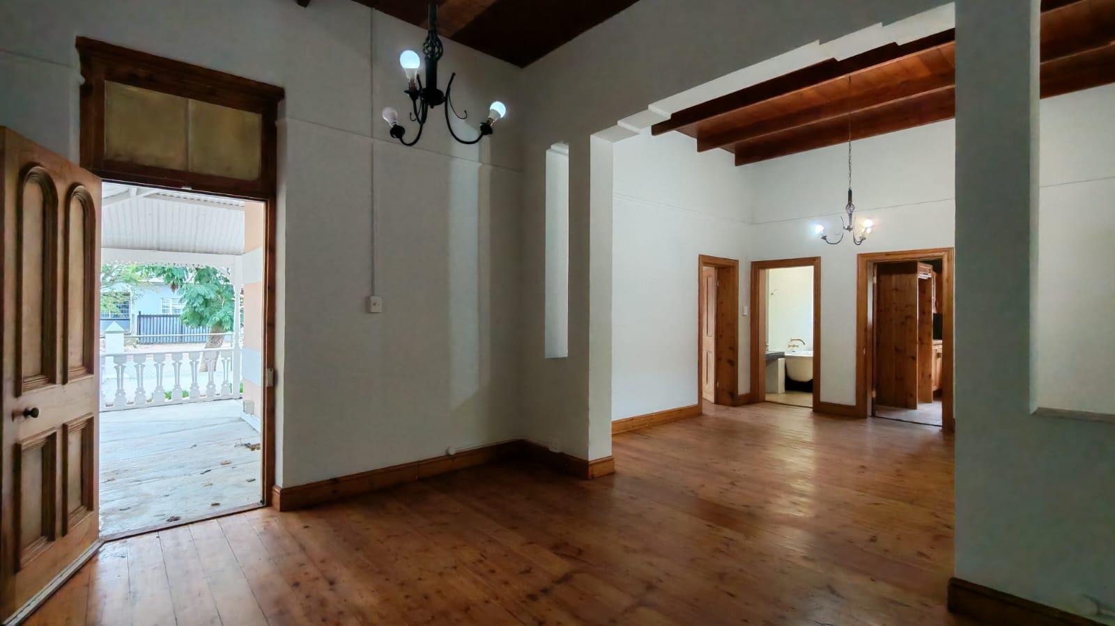 Image 3 of 6