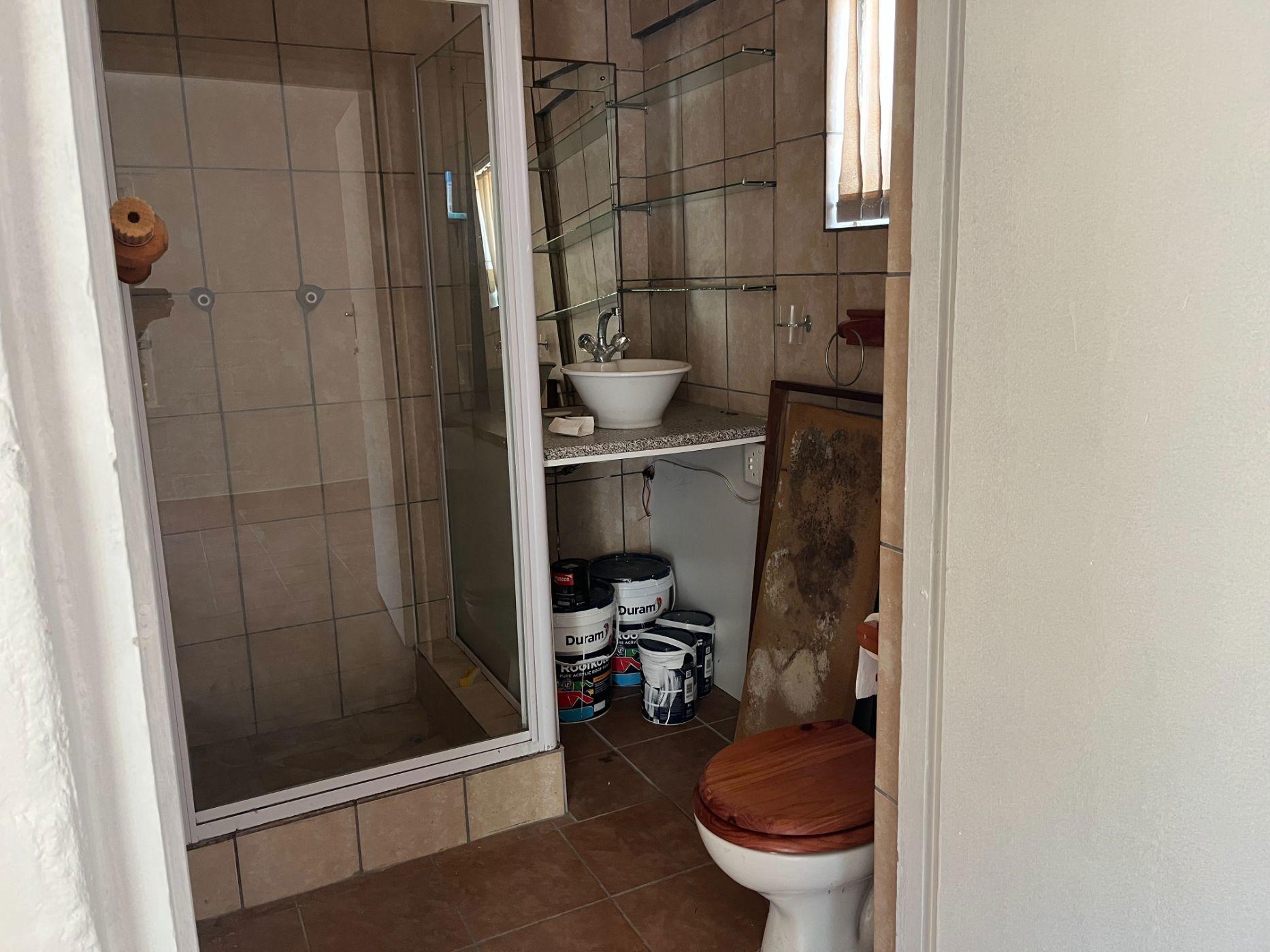 Image 5 of 6