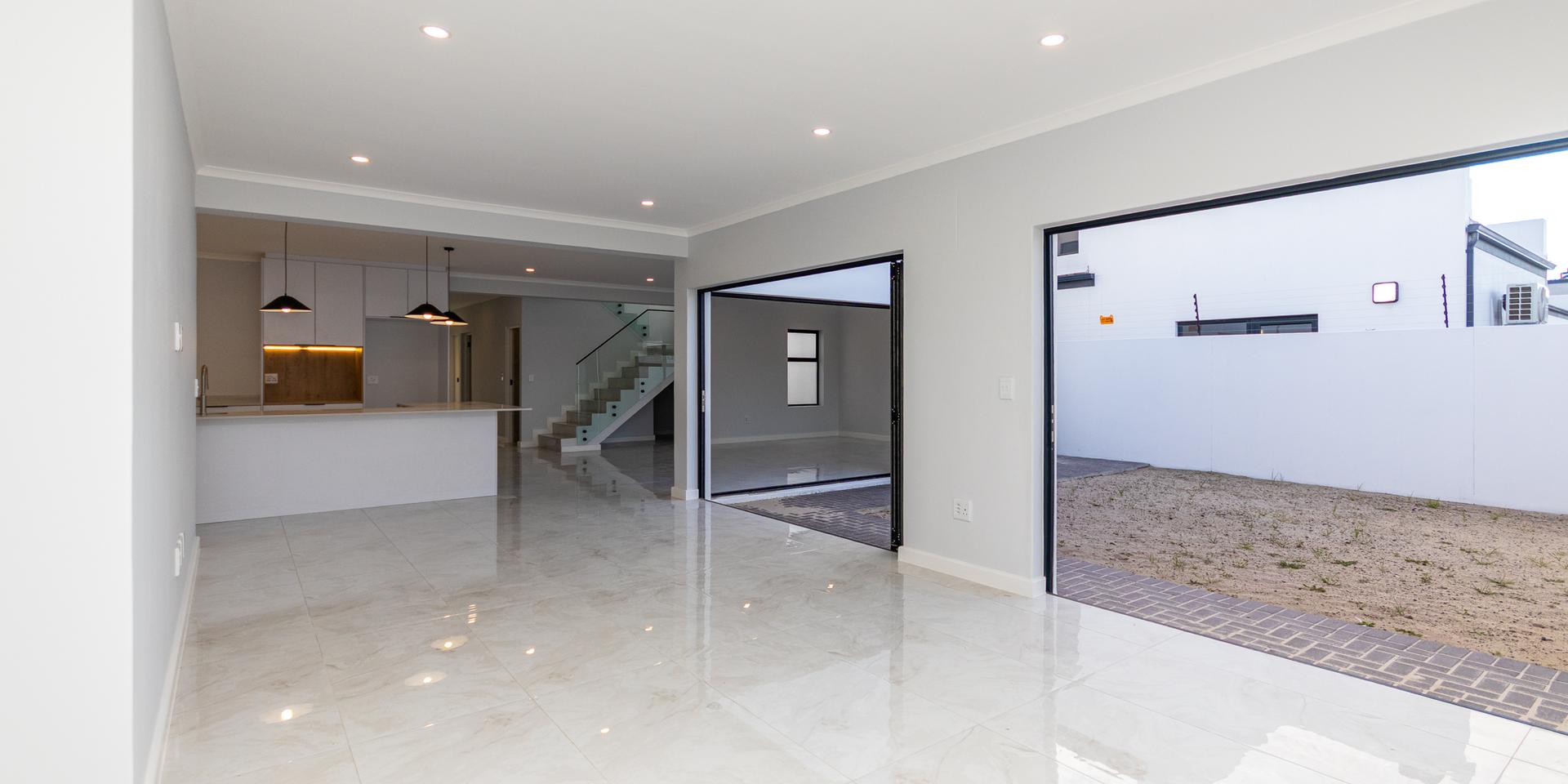 Image 2 of 6