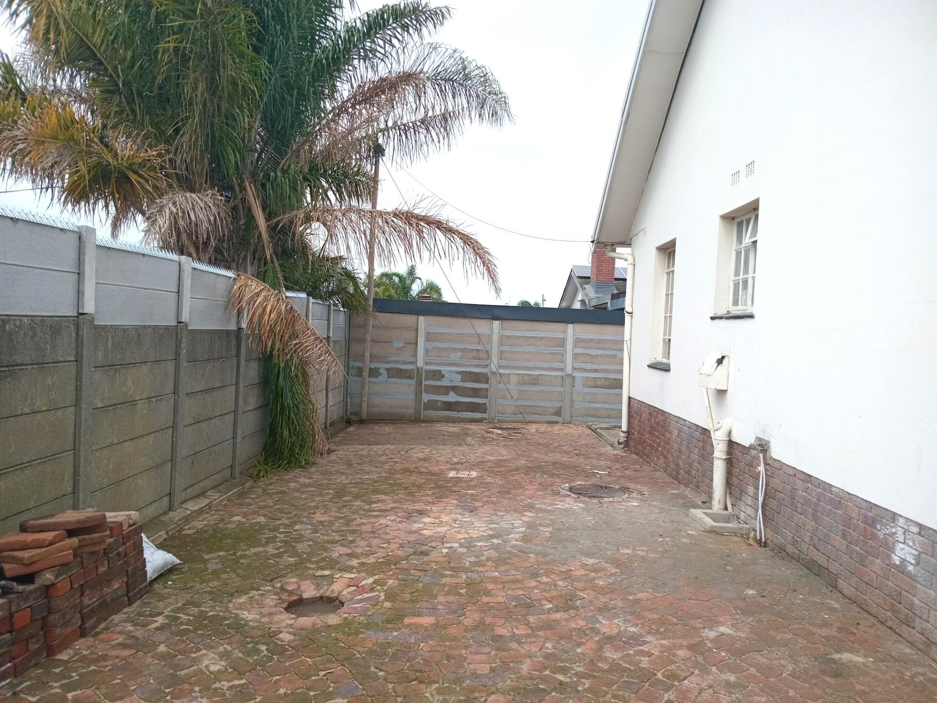 Image 5 of 6