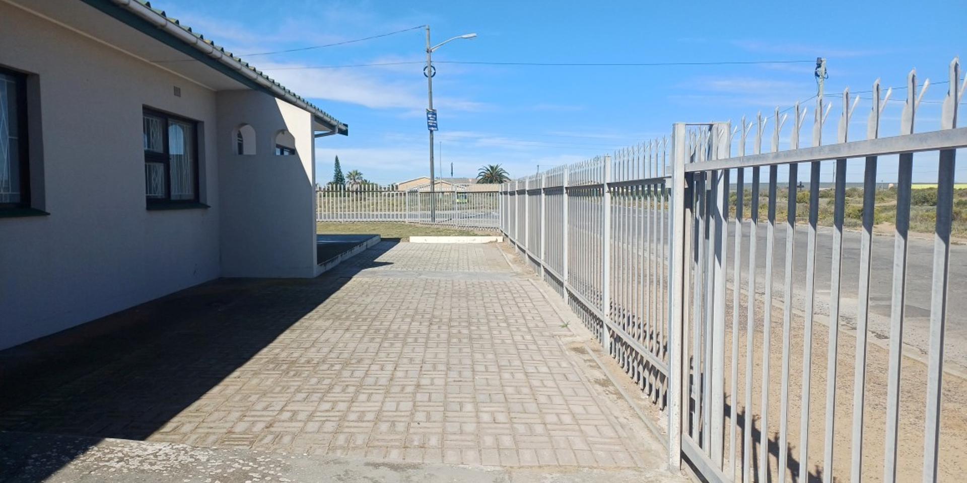 Image 5 of 6