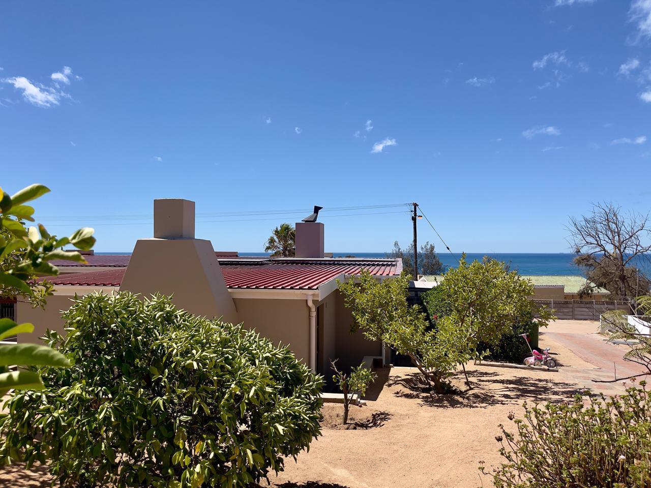 Image 4 of 6
