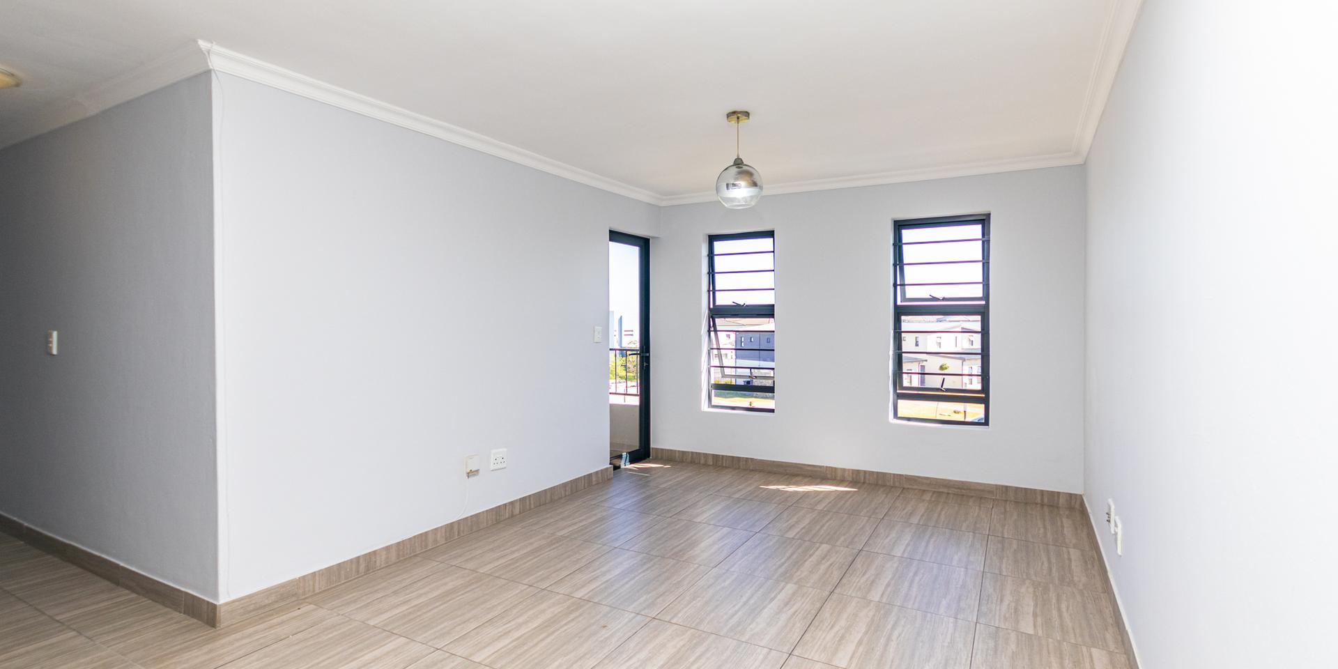 Image 4 of 6