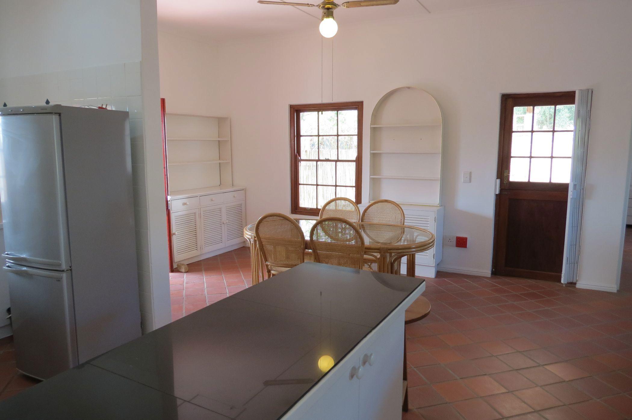 Image 4 of 6