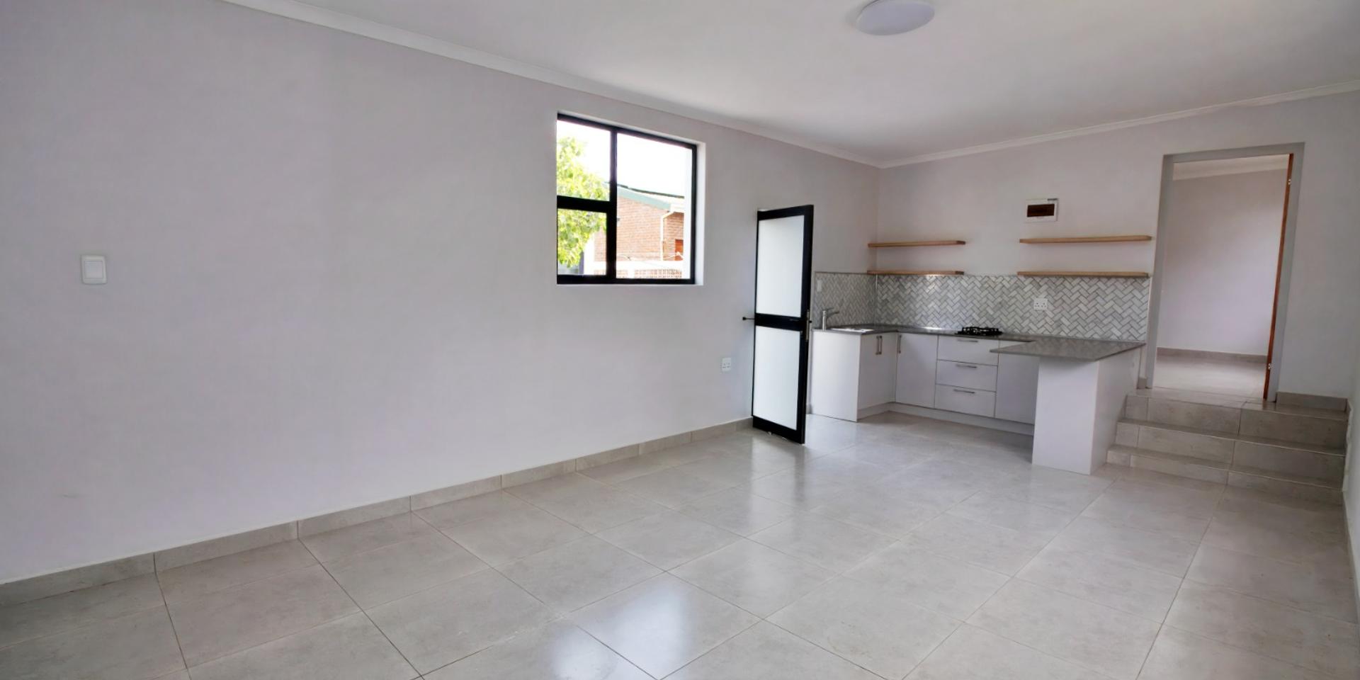 Image 4 of 6