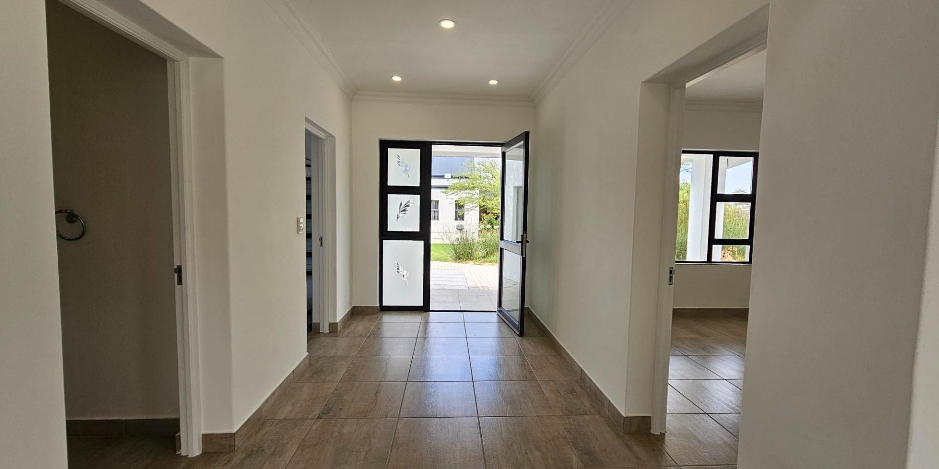 Image 3 of 6