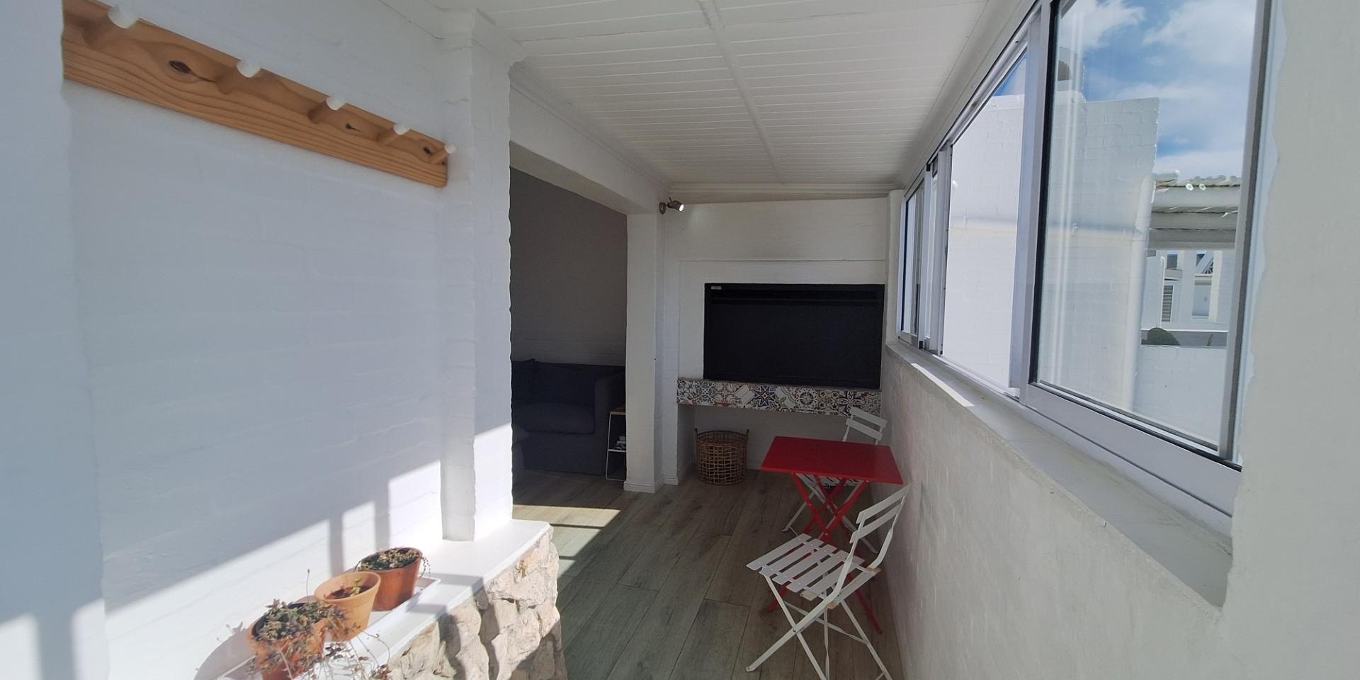 Image 2 of 6