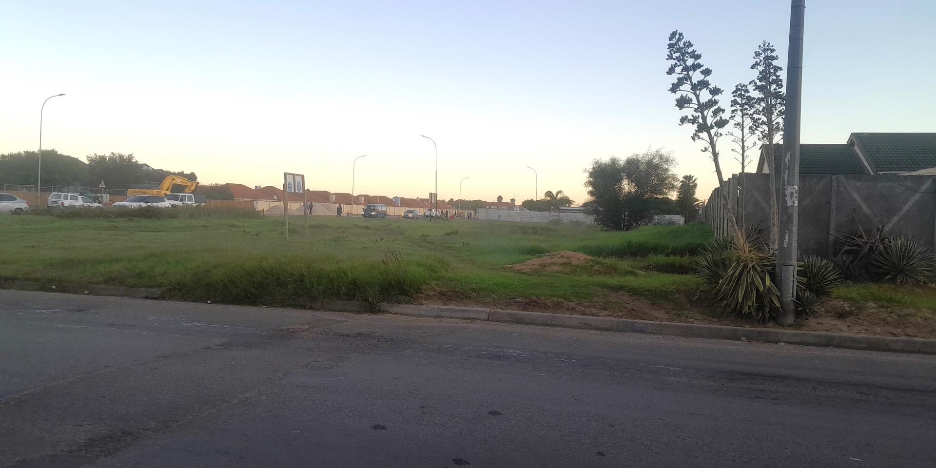 Image 4 of 6