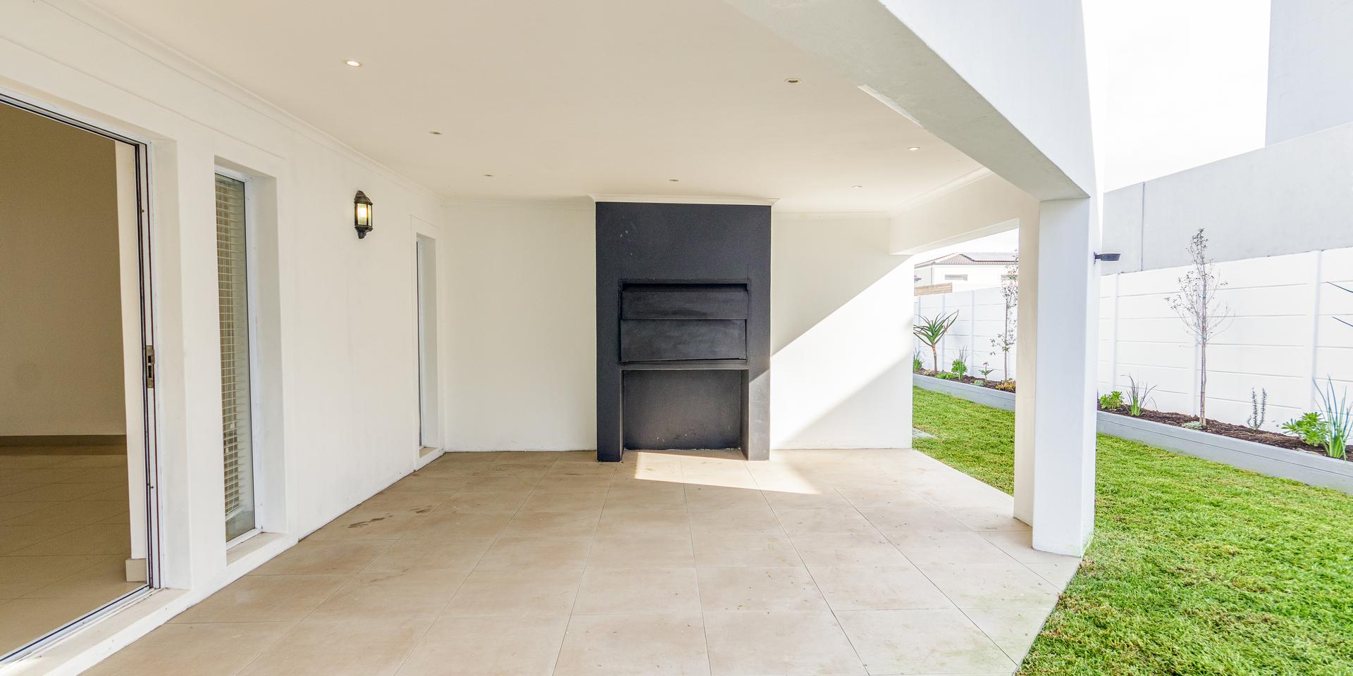 Image 2 of 6