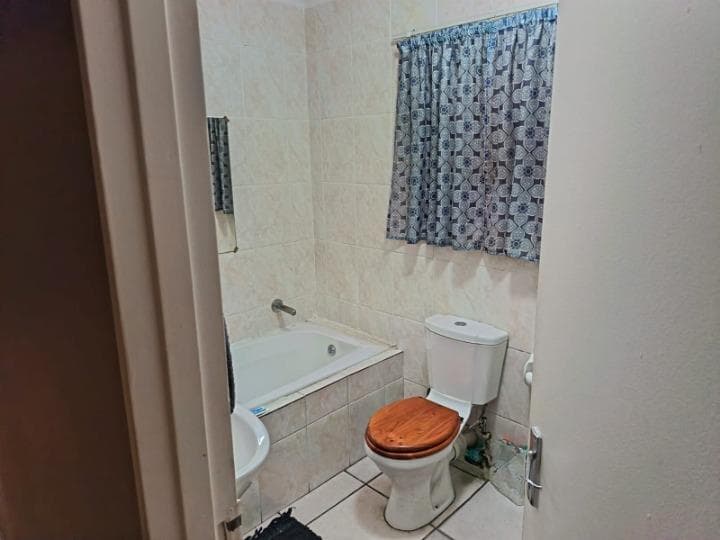Image 5 of 6