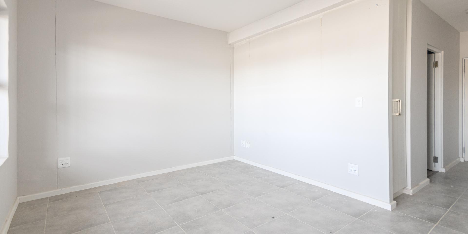 Image 5 of 6