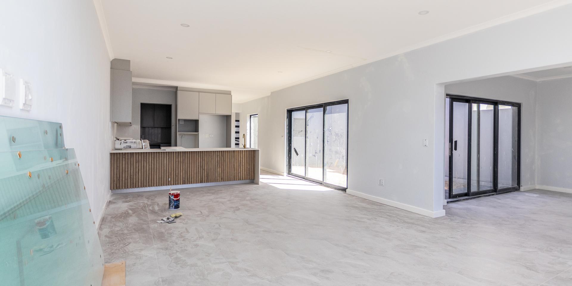 Image 4 of 6