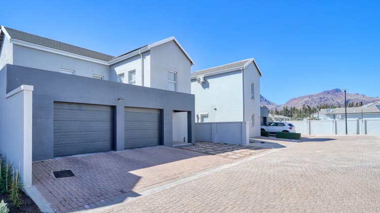 Main property image