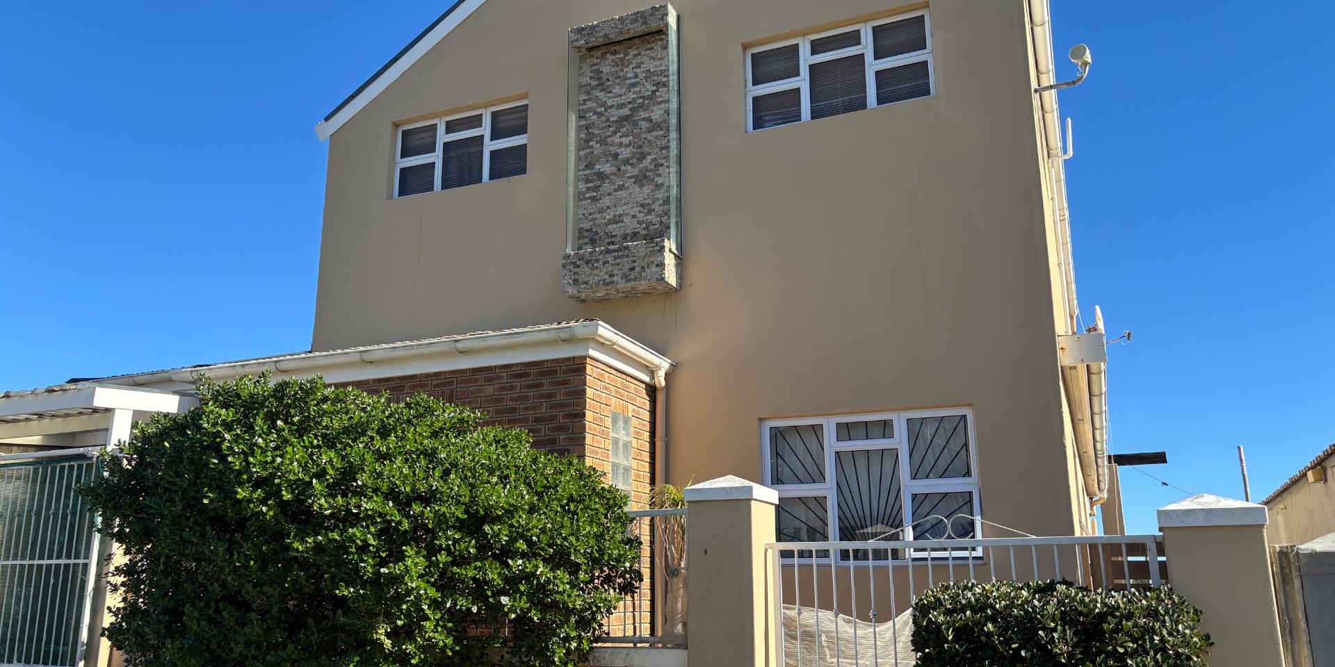 Image 2 of 6