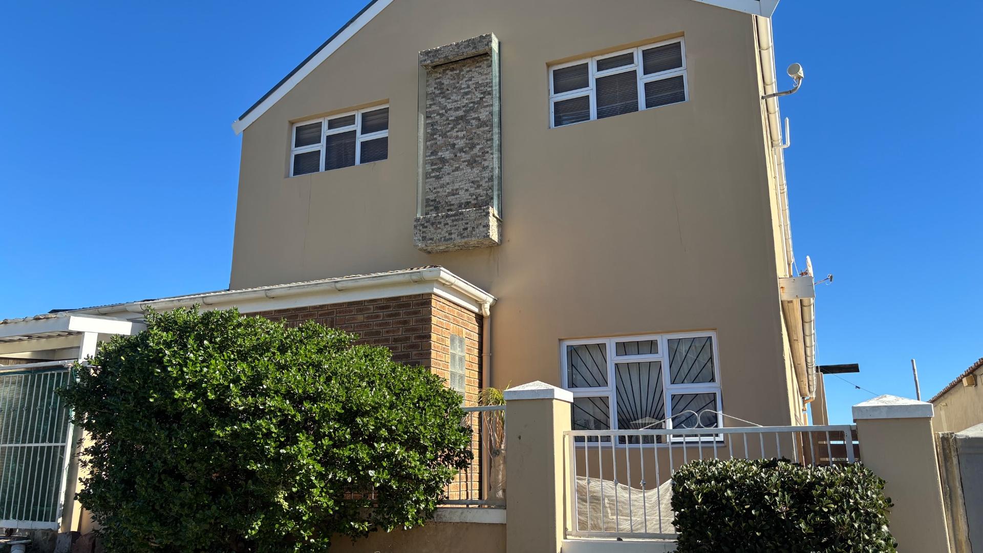 Image 2 of 6