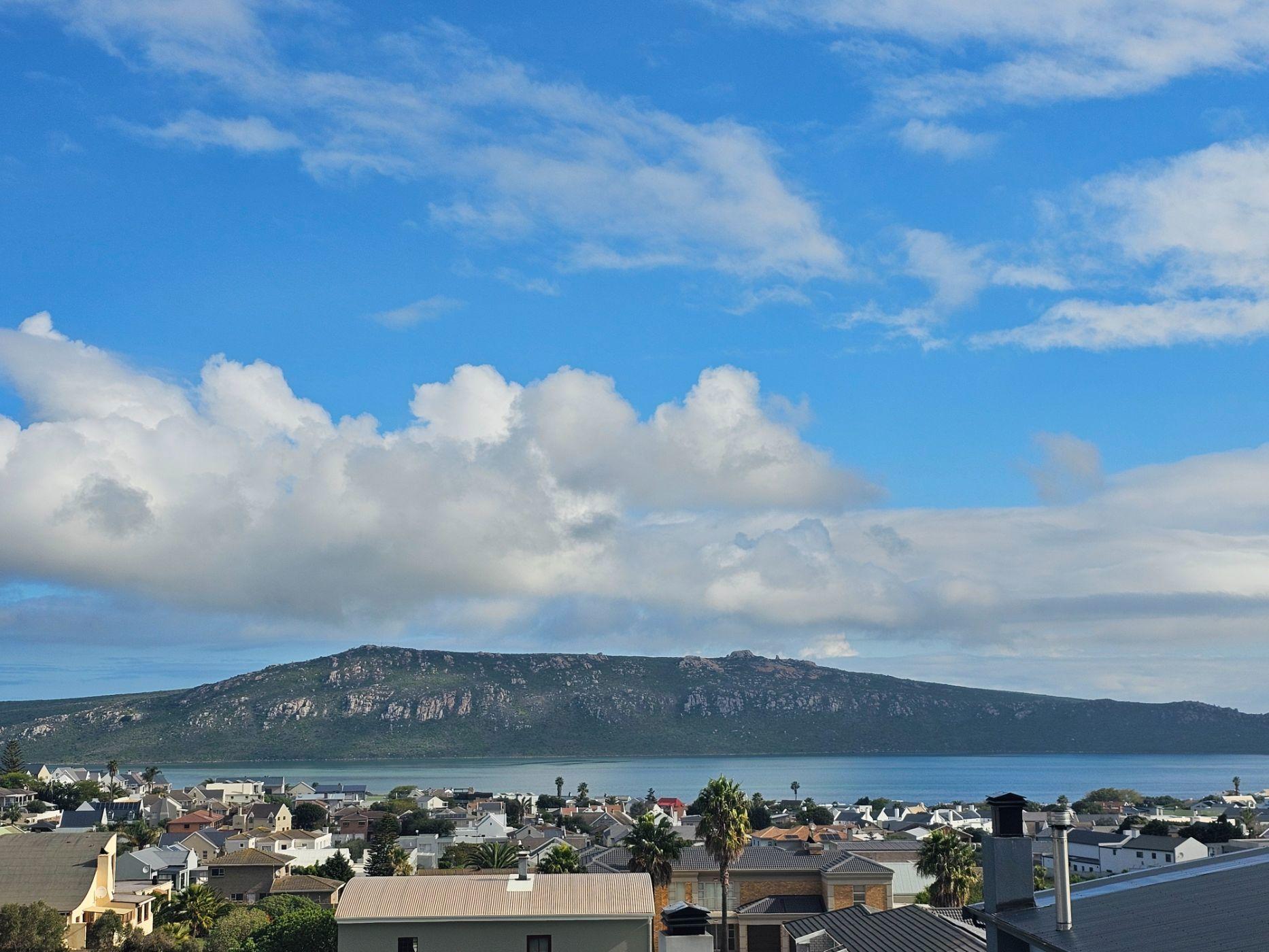 Image 2 of 6