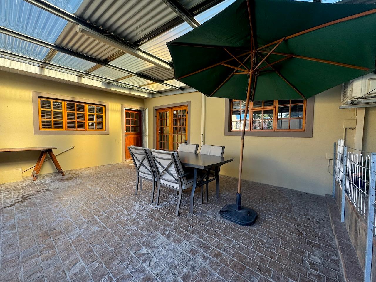 Image 4 of 6