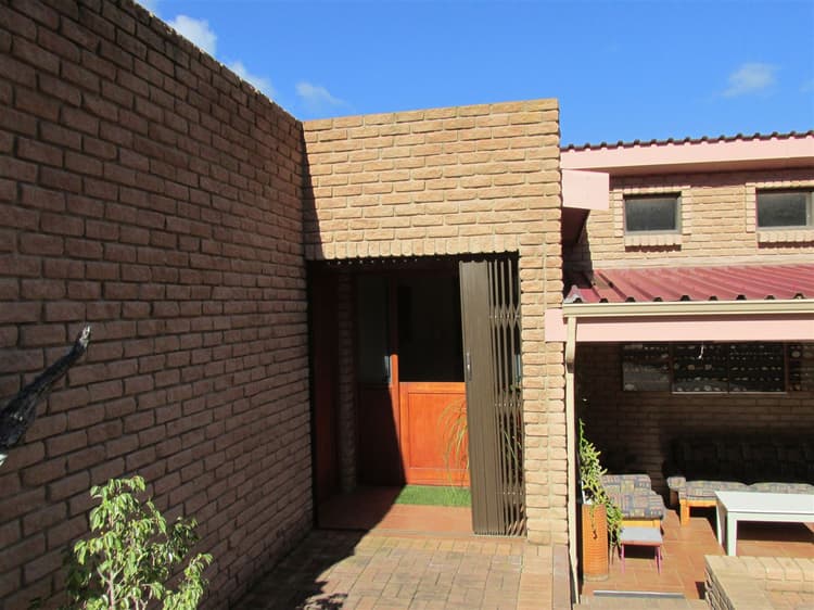 Main property image