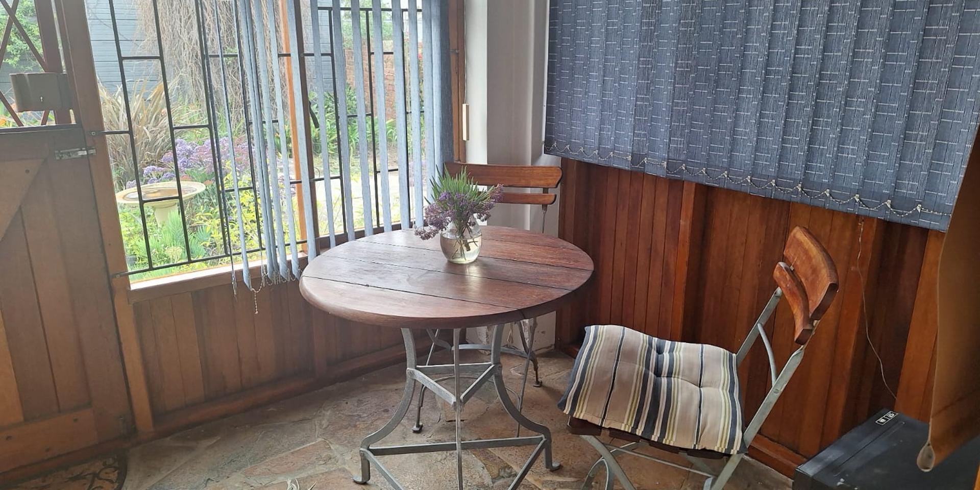Image 2 of 6