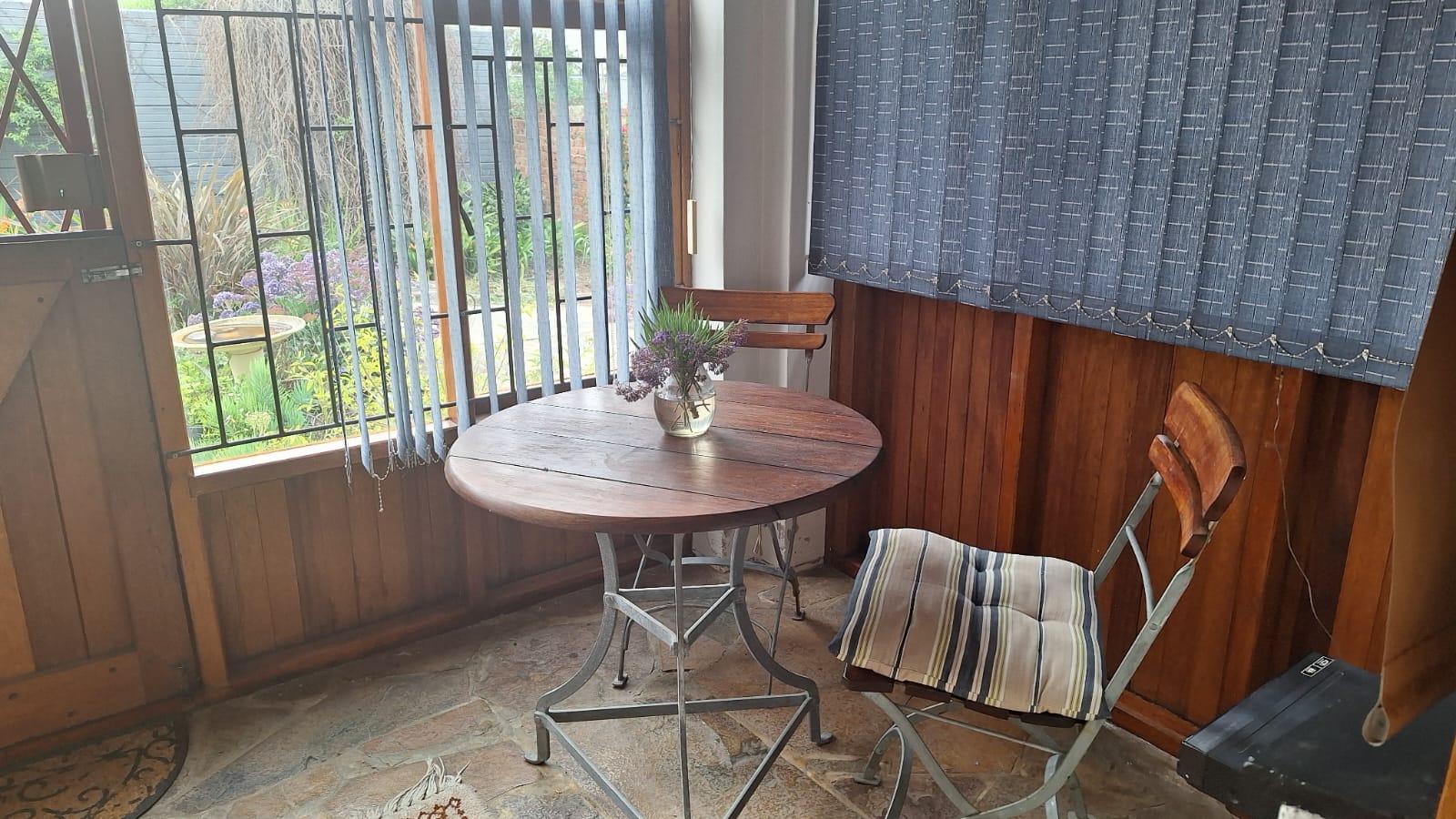 Image 2 of 6