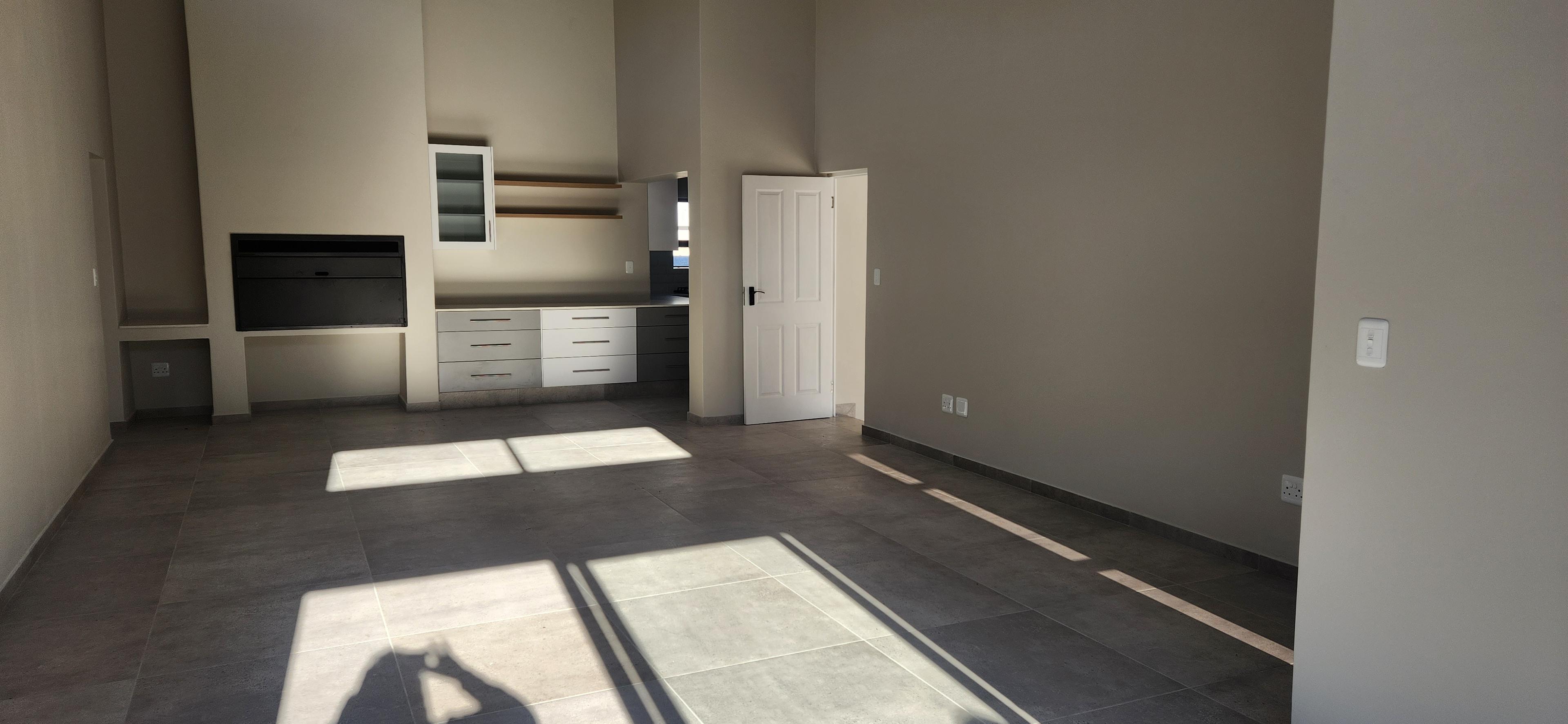 Image 2 of 6