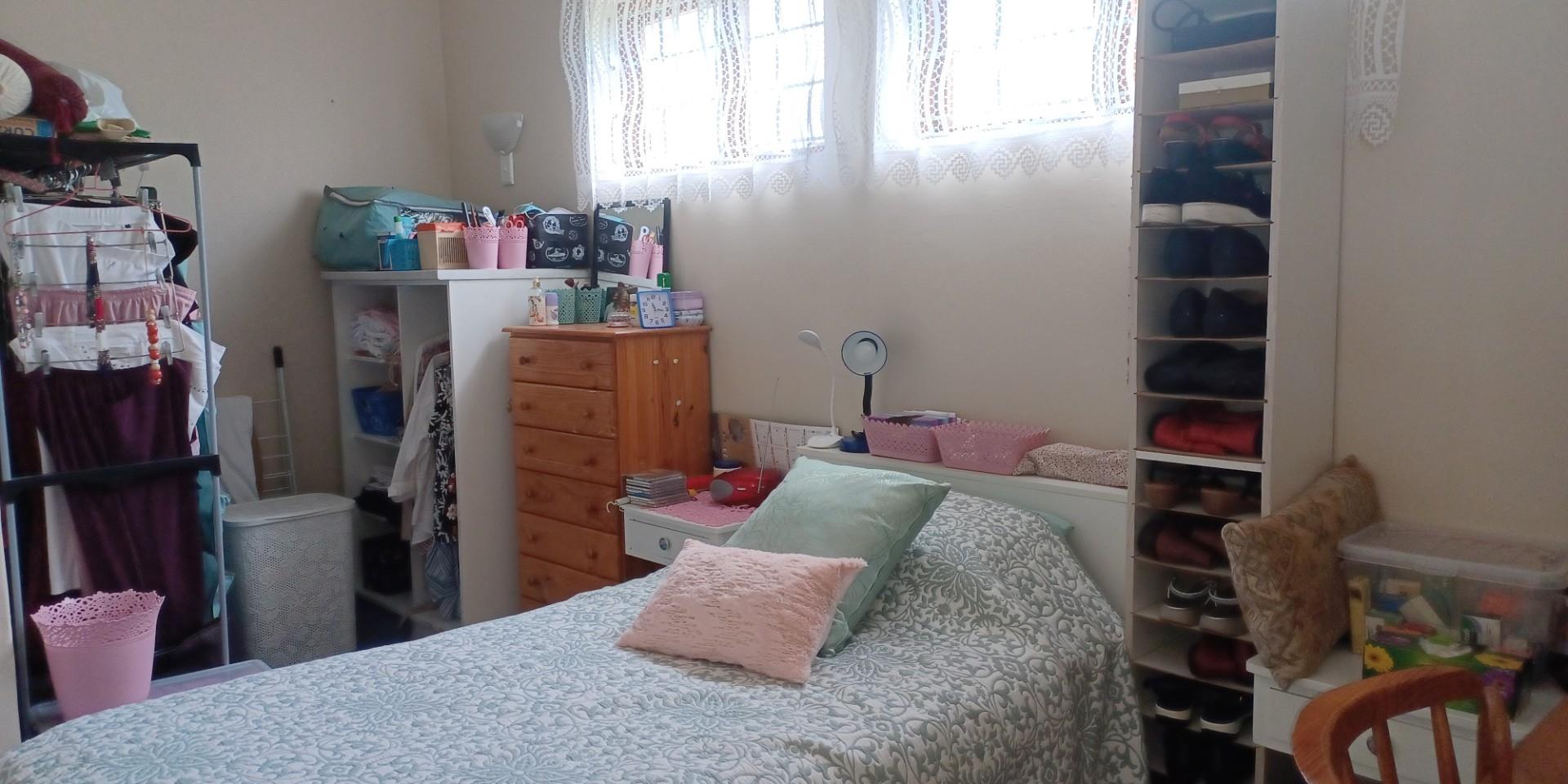 Image 5 of 6