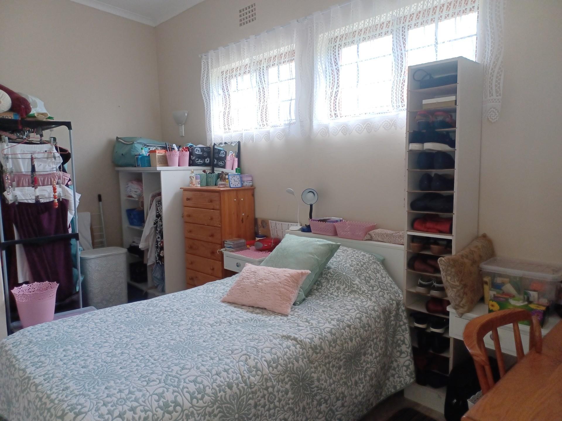 Image 5 of 6