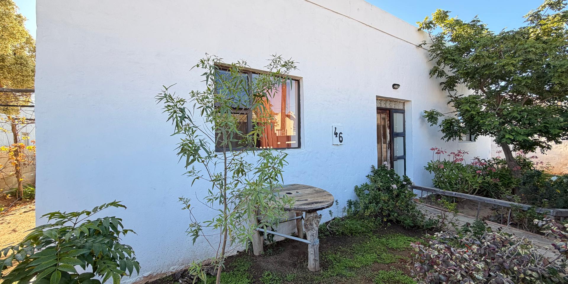 Image 2 of 6